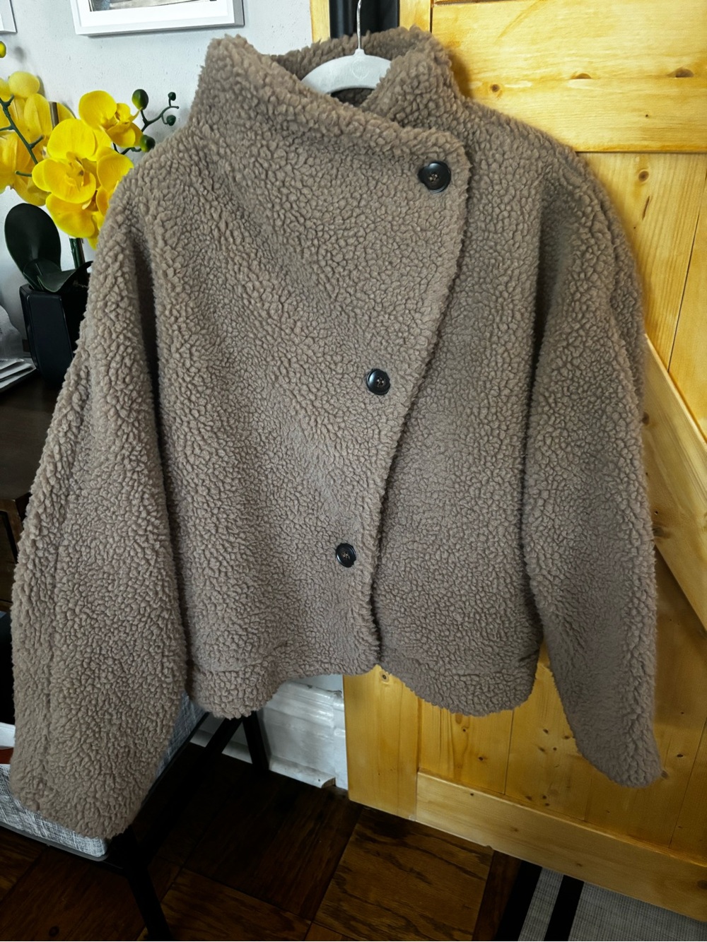 LUSH‎ "Toffee" Teddy Sherpa Faux Fur Cropped Moto Jacket - Size M